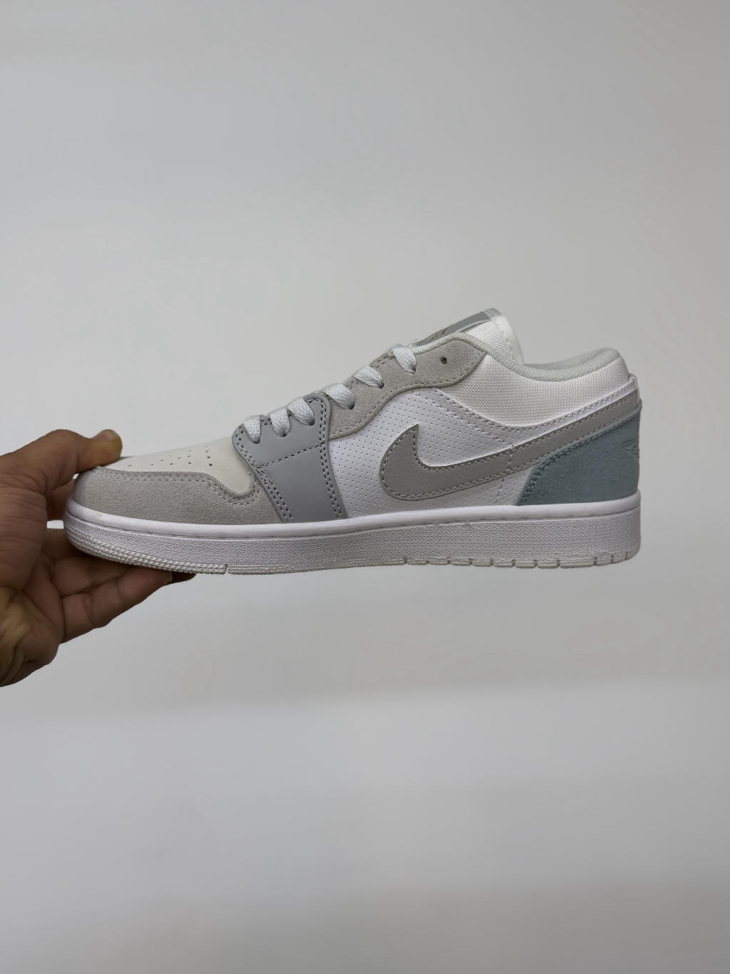 کتونی دخترانه نایکی جردن وان پاریس Nike Jordan 1 paris